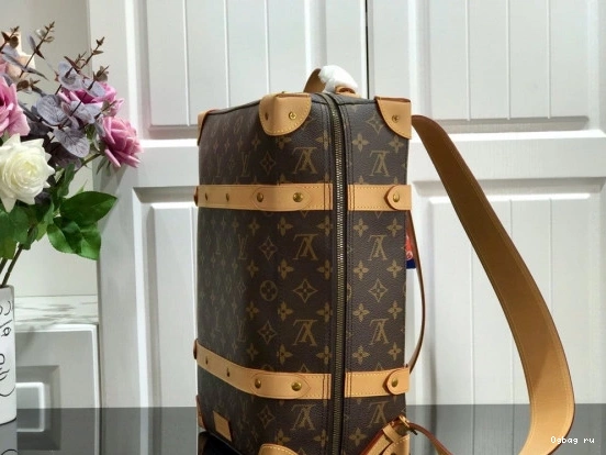 VUITTON BACKPACK SOFT TRUNK LOUIS PM 0806